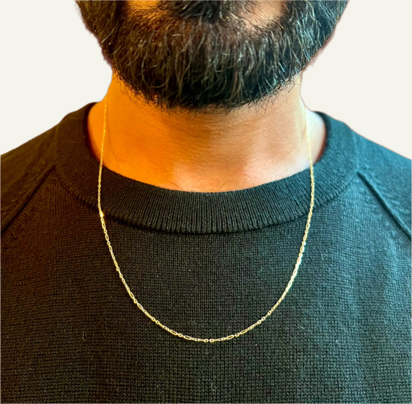 Collar de cadena con clip de papel
