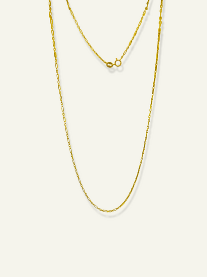 Collar de cadena con clip de papel